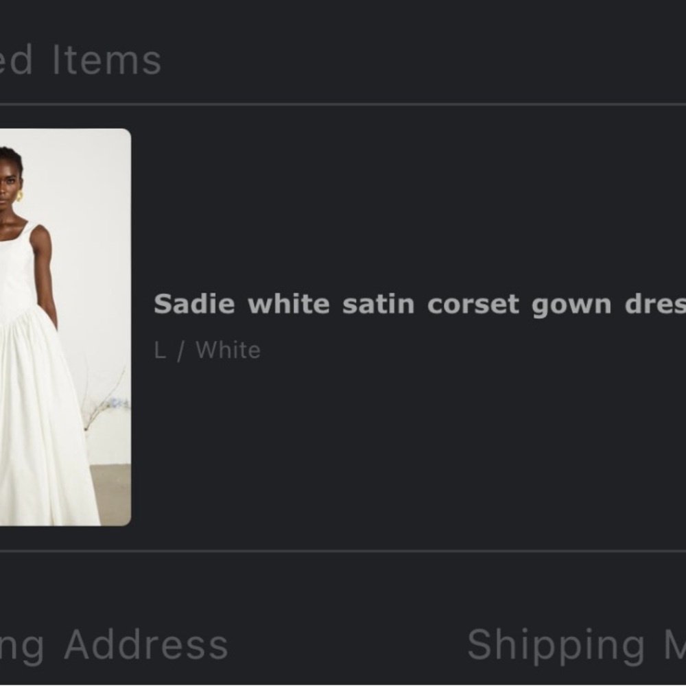 Elegant White Sleeveless Dress - Picture 5 of 5